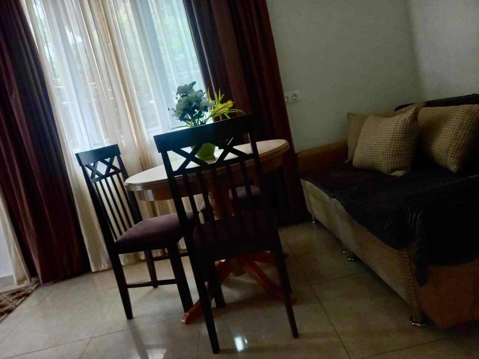 Verona Apartment Dushet'i Luaran gambar