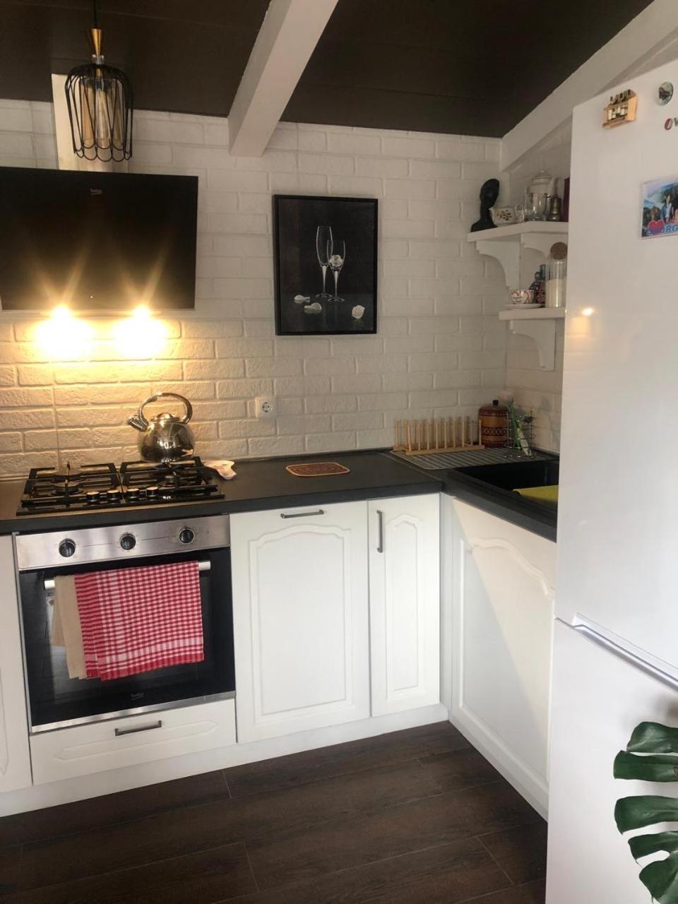 Verona Apartment Dushet'i Luaran gambar
