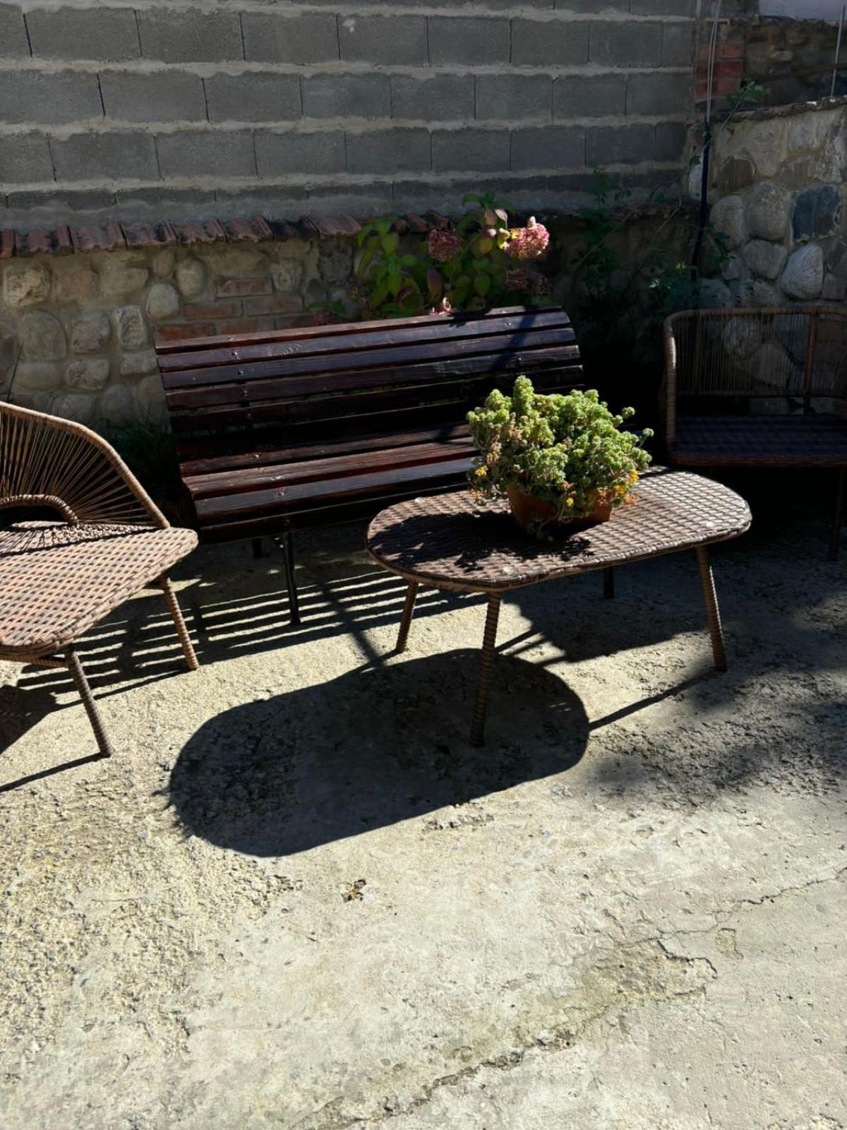 Verona Apartment Dushet'i Luaran gambar