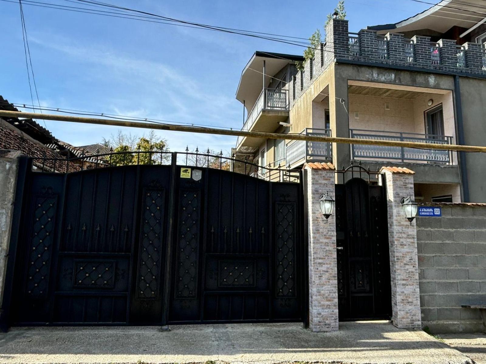 Verona Apartment Dushet'i Luaran gambar
