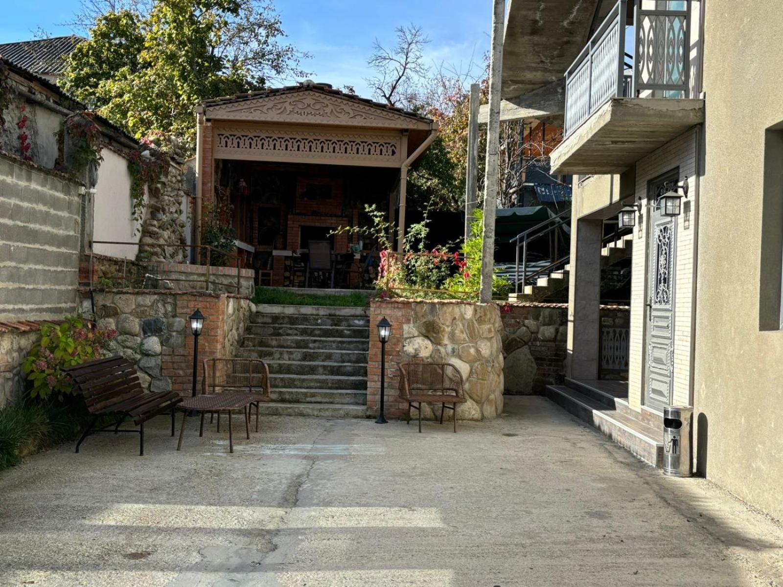 Verona Apartment Dushet'i Luaran gambar