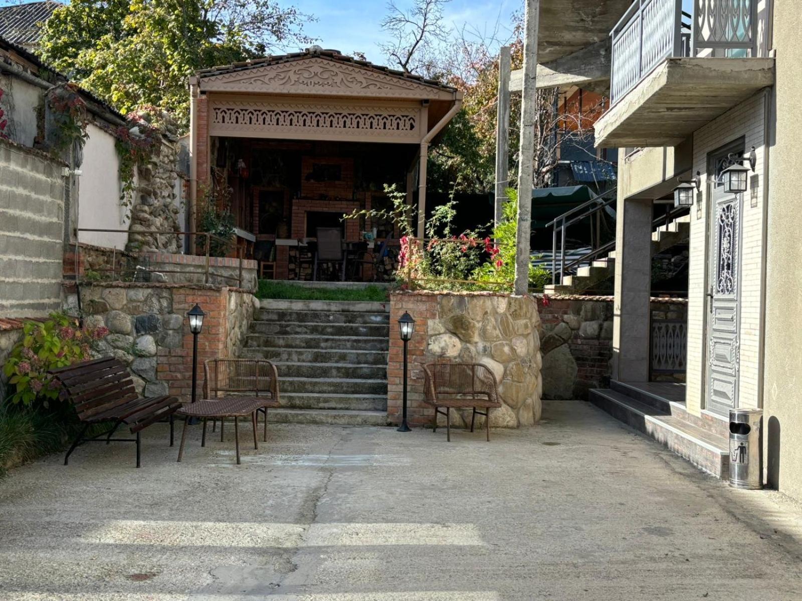 Verona Apartment Dushet'i Luaran gambar